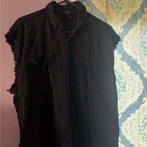 Fringed sleeve button down.